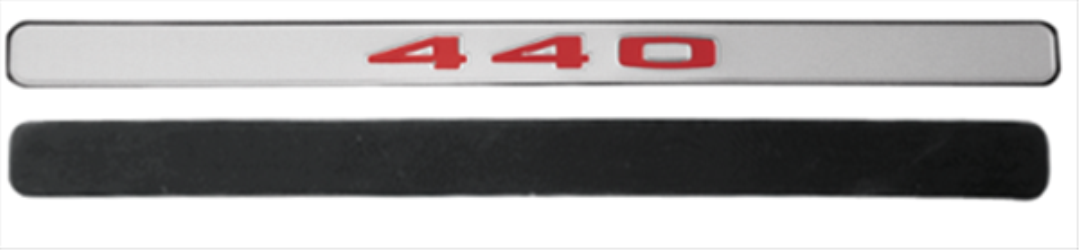 VC8653440 - 1970 Road Runner and GTX Back of Hood 440 Emblem with Backing Plate.