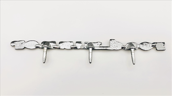 VC3534 - 1972 Road Runner Grille Emblem. Includes hardware.