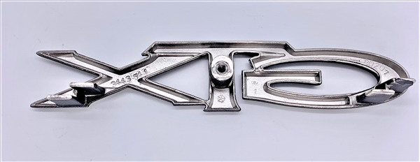 VC3541 - 1971 Plymouth GTX Grille Emblem.