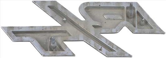 VC5451 - 1967 Coronet R/T Grille Emblem.