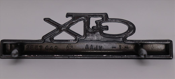 VC7449 - 1967 GTX Belvedere GTX glove box door emblem.