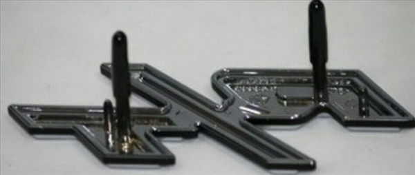 VC8547 - 1970 Challenger R/T grille nameplate. Comes with hardware.