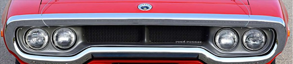 VC3725R - 1972  Road Runner Header panel emblem made of Diecast Metal with DECAL..