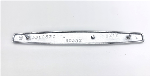 VC0570 - 1970, 1972-1973 Plymouth Satellite Door Panel Emblem. Sold individually, use 2 per car.