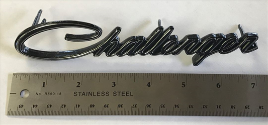 VC8546 - 1970 Challenger Grille EMBLEM 2998546