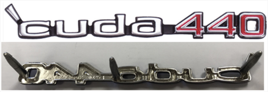 VC2272 - 1970 1971 3 PIN Cuda Rallye dual scoop or Shaker Hood 'cuda 440 emblem. 3462272 Includes retainers.