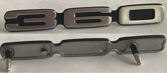 VC2450 - 1971-1972 Dart Duster and Fury 360 Fender Emblem.
(1 Emblem) Brushed finish with satin black edges. 2 PIN