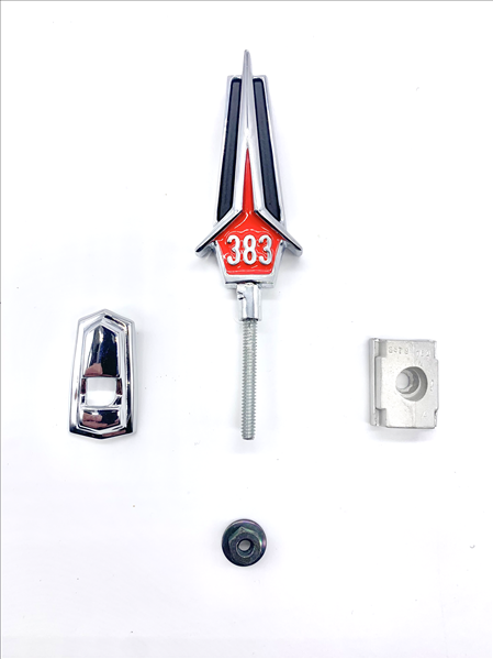 VC5386RED - 1967 Belvedere 383 Hood Ornament. Color : Red