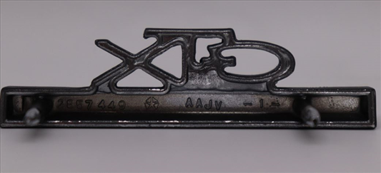 VC7449 - 1967 GTX Belvedere GTX glove box door emblem.