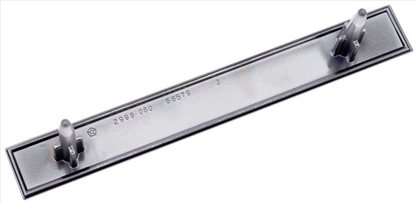 VC8060 - 1970 Coronet  DODGE Grille Emblem.